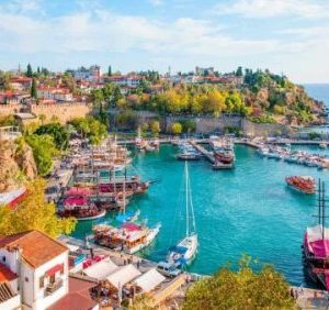 اسطنبول وأنطاليا وبورصة